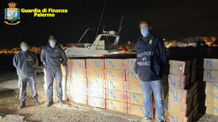 Contrabbando di tabacchi lavorati, maxi sequestro della Guardia di