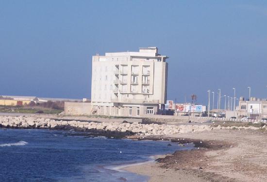 Trapani Tragedia In Spiaggia Un Uomo Muore Mentre Fa Il Bagno